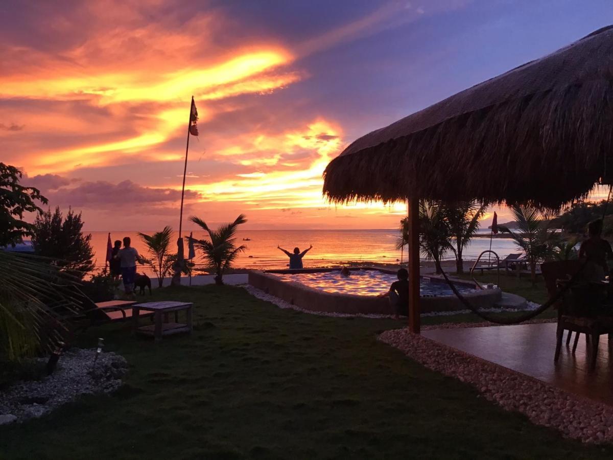 Bamboobeachvilla1 Ac New Oceanfront Pool Sunsetview Garden Kitchen Satellite Starlink Wi-Fi Dimiao Екстериор снимка